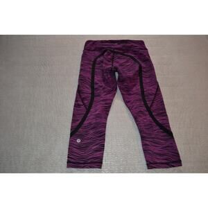 41572-a Lululemon Capris Leggings Gym Pants Pink Black Size 4 Adult Womens